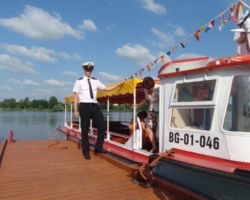 OLYMPUS DIGITAL CAMERA Statek Blała Dama 2